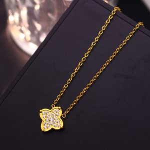 TN386c-Dây chuyền nữ titan mặt LV đính full kim