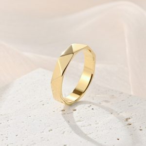 TC223g-Nhẫn titan cắt vát cạnh kim cương cực sang trọng