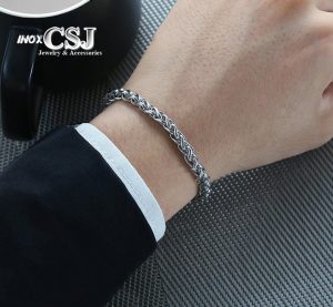 LN137c-Lắc tay nam titan kiểu dây bông dừa xoắn 5ly