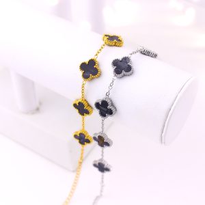 TA488b Lắc tay van cleef hoa 4 cánh nền màu đen thiên thạch