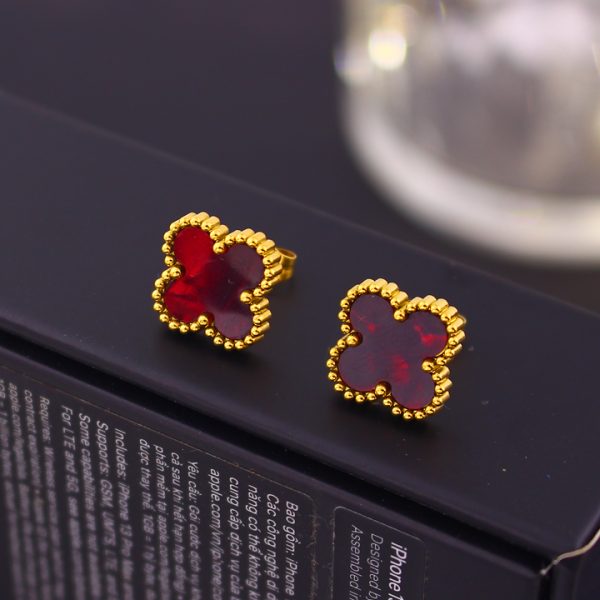 TB292b Bông tai nữ titan van cleef nền màu đỏ ruby