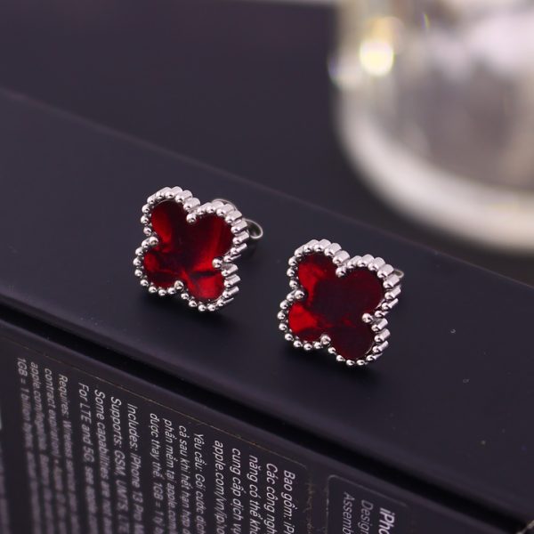 TB292c Bông tai nữ titan van cleef nền màu đỏ ruby