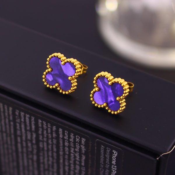 TB293b Bông tai nữ titan van cleef nền màu tím