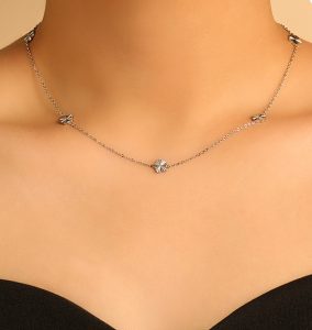 TN819g-Dây chuyền titan 5 bông hoa 5 cánh móc máy