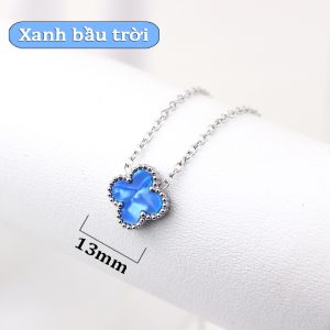 TN826a Dây chuyền titan hoa 4 cánh van cleef nền màu xanh bầu trời