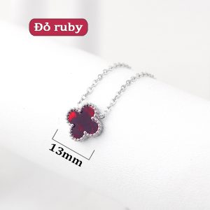 TN827a Dây chuyền titan hoa 4 cánh van cleef nền màu đỏ ruby
