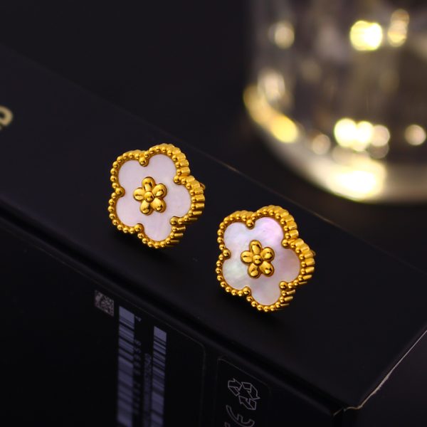 TB299e Bông tai nữ titan hoa 5 cánh van cleef