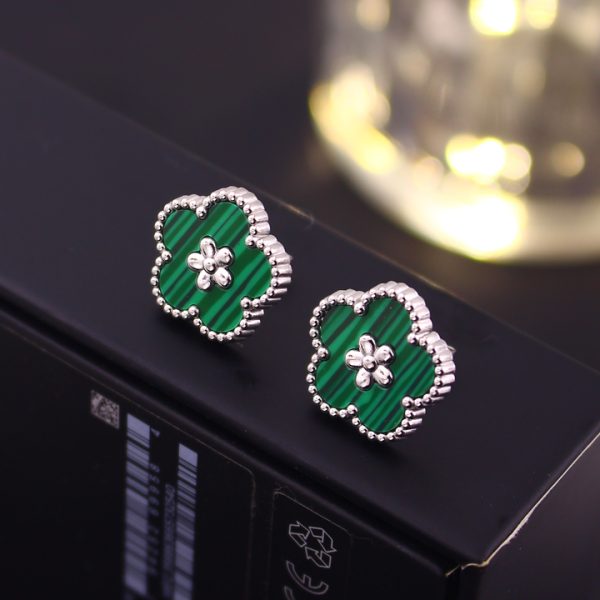 TB300d Bông tai nữ titan hoa 5 cánh van cleef