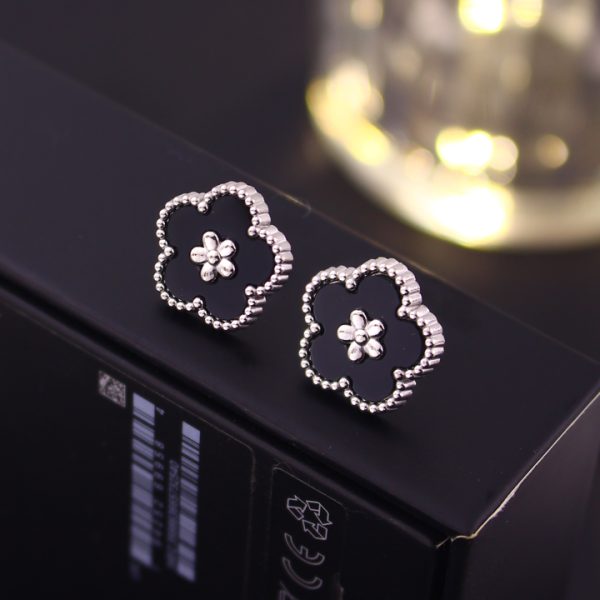 TB300e Bông tai nữ titan hoa 5 cánh van cleef