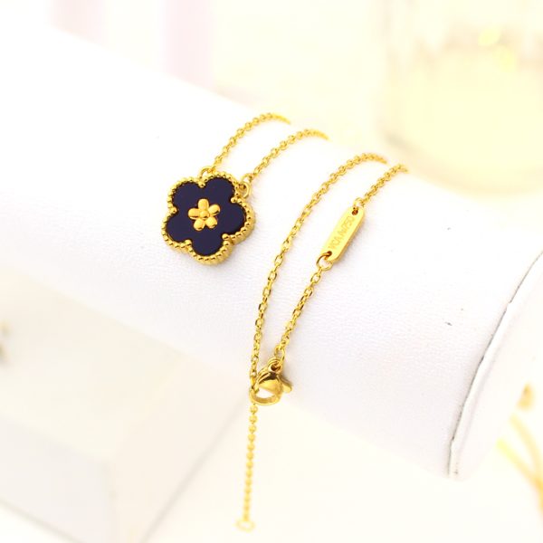 TN841e Dây chuyền titan hoa 5 cánh van cleef