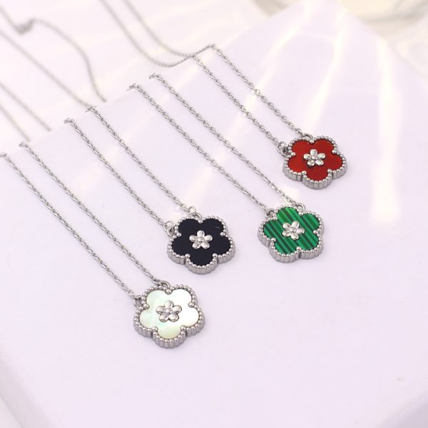 TN842b Dây chuyền titan hoa 5 cánh van cleef