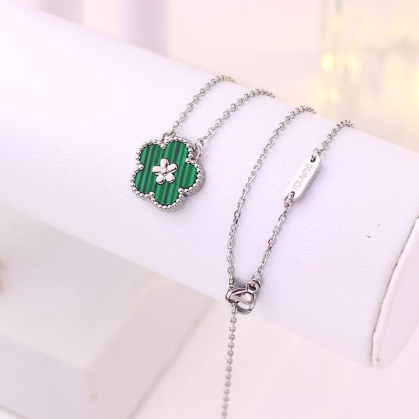 TN842e Dây chuyền titan hoa 5 cánh van cleef