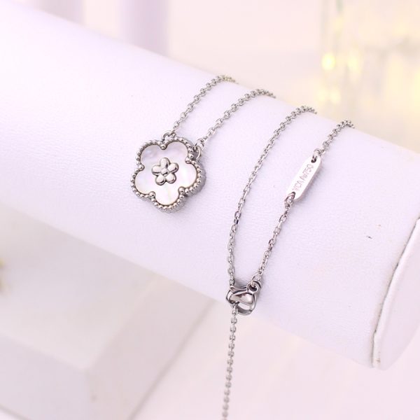TN842g Dây chuyền titan hoa 5 cánh van cleef