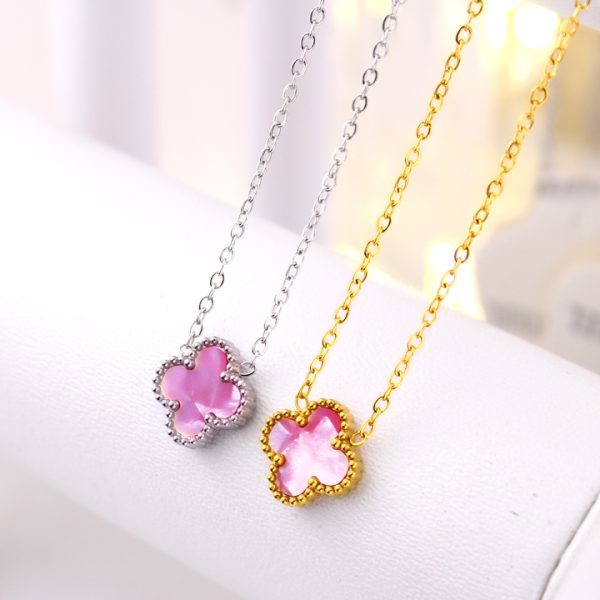 TN874b Dây chuyền nữ titan hoa 4 cánh van cleef nền vân đá 13mm