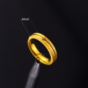 TC321b Nhẫn titan 2 sọc phun cát bảng 4mm có đính đá
