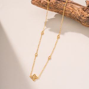 TN877c Dây chuyền nữ titan mặt hoa 4 cánh đính đá trắng