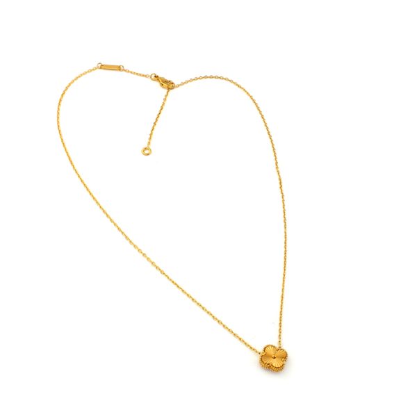 TN881e Dây chuyền titan van cleef size 11mm chạm móc máy