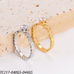 TC217g Nhẫn nữ titan tổ ong hột cao cách điệu đá nhỏ 2 bên