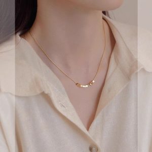 TN406a Dây chuyền mì titan xỏ 10 hạt vuông