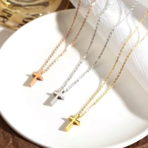 TN664a Dây chuyền nữ titan mặt hình thánh giá 3 màu tùy chọn