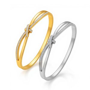 TV154a Vòng tay titan thời trang nút thắt đính kim