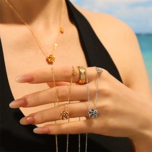 TN903d Dây chuyền thép titan hoa hồng cách điệu