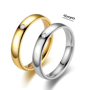 TC310 Nhẫn titan bảng 4mm mo tròn đính 1 hột đá