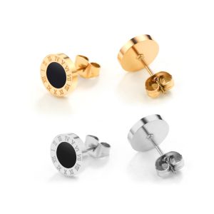 TB152a Bông tai titan mặt tròn số la mã nền đen