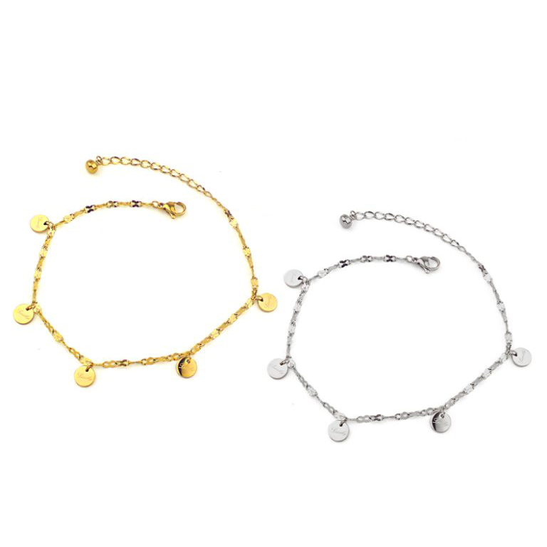 TA422 Lắc tay nữ titan gắn hình tròn khắc chữ lucky cách điệu