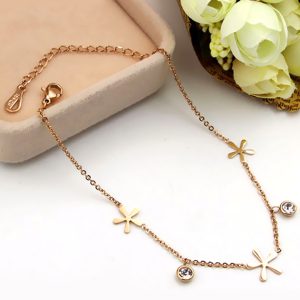 TA579 Lắc chân titan bông hoa cách điệu màu vàng hồng