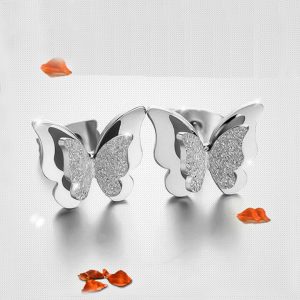 TB014 Bông tai titan con bướm phun cát màu trắng