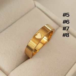 TC187 Nhẫn titan hình trái tim màu vàng (Size 5678)