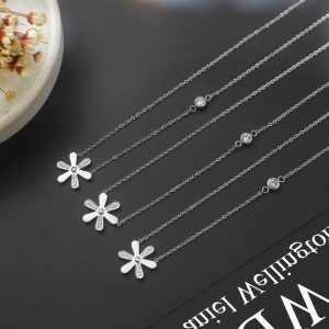 TN499 Dây chuyền titan mặt hoa mai 6 cánh